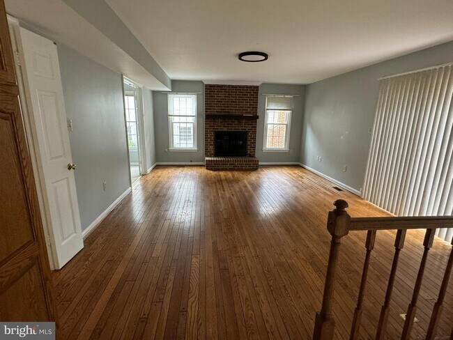 Foto del edificio - 12859 Valleywood Dr