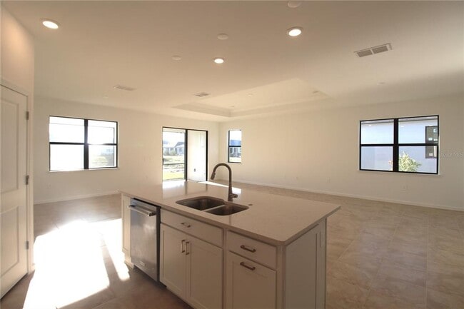 Building Photo - 16250 Hidden Oak Lp