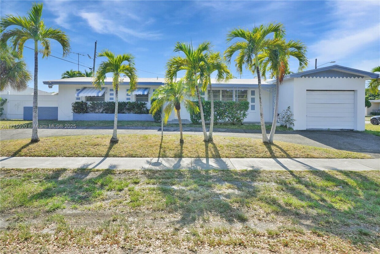 Foto principal - 16530 NE 11th Ave