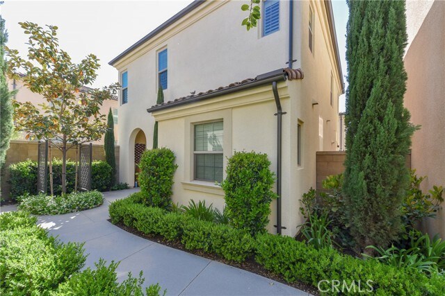 Building Photo - 121 Fairbridge