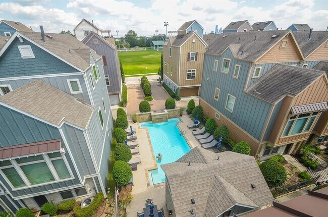 Building Photo - 730 N Shepherd Dr
