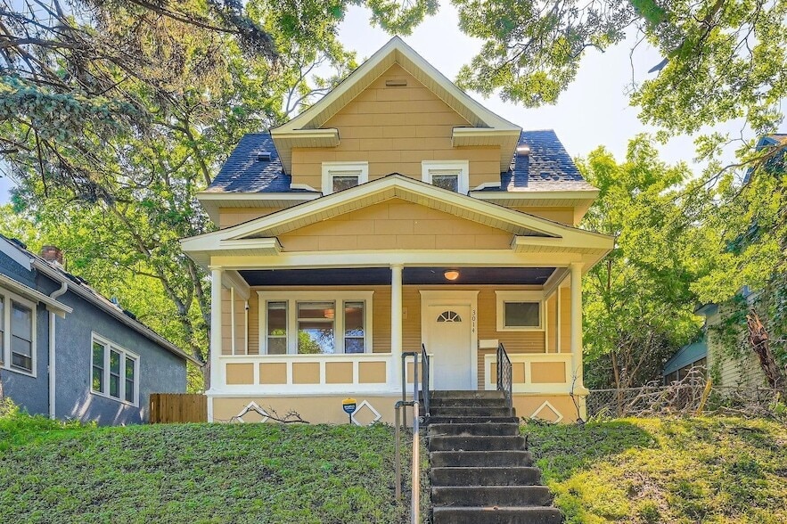 Primary Photo - 3014 N Humboldt Ave