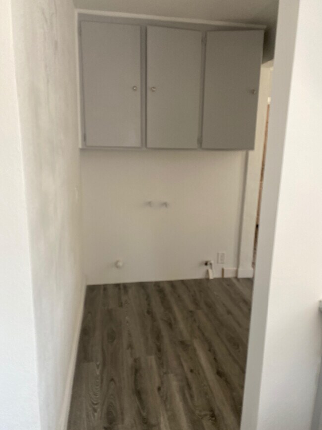 Building Photo - 6805 10th Ave