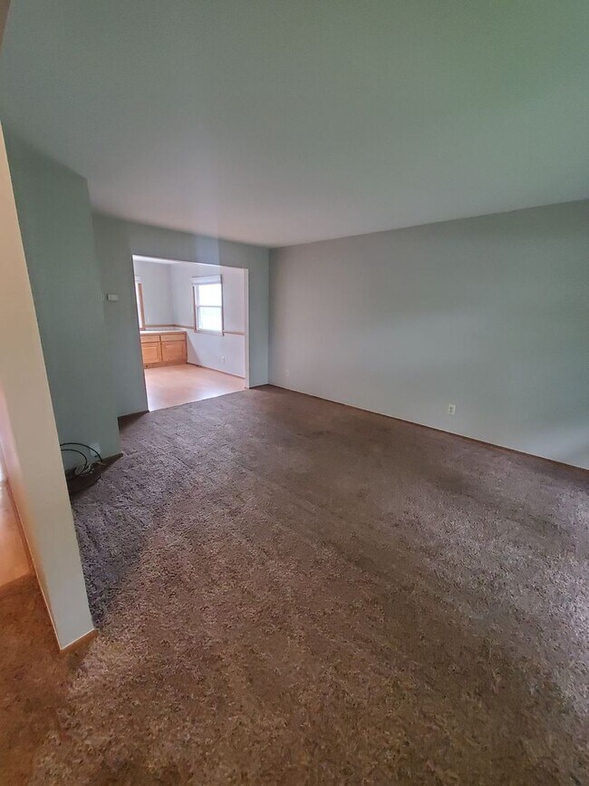 Foto del edificio - 2015-2017 S 95th St. (Duplex)