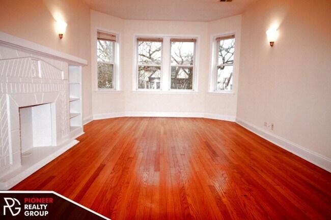 Foto del edificio - 3428 W Parker Ave