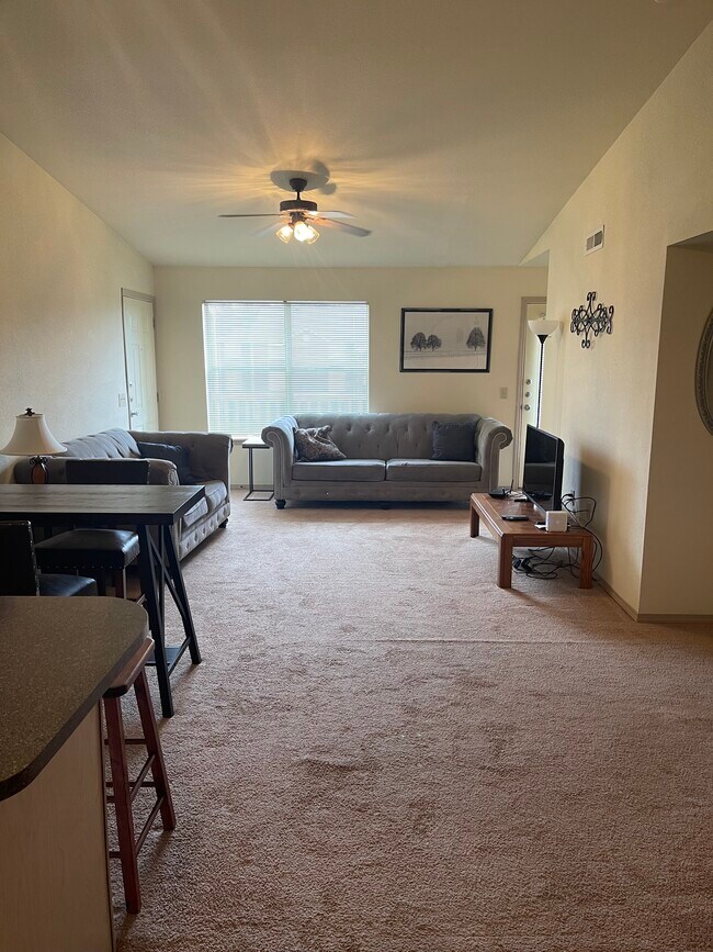 Foto del edificio - 4821 Clark Ln