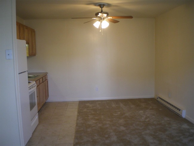 Foto del edificio - 301 Strawberry Ln