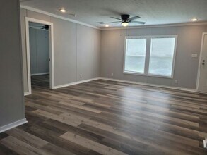 Building Photo - 1234 Reynolds Rd