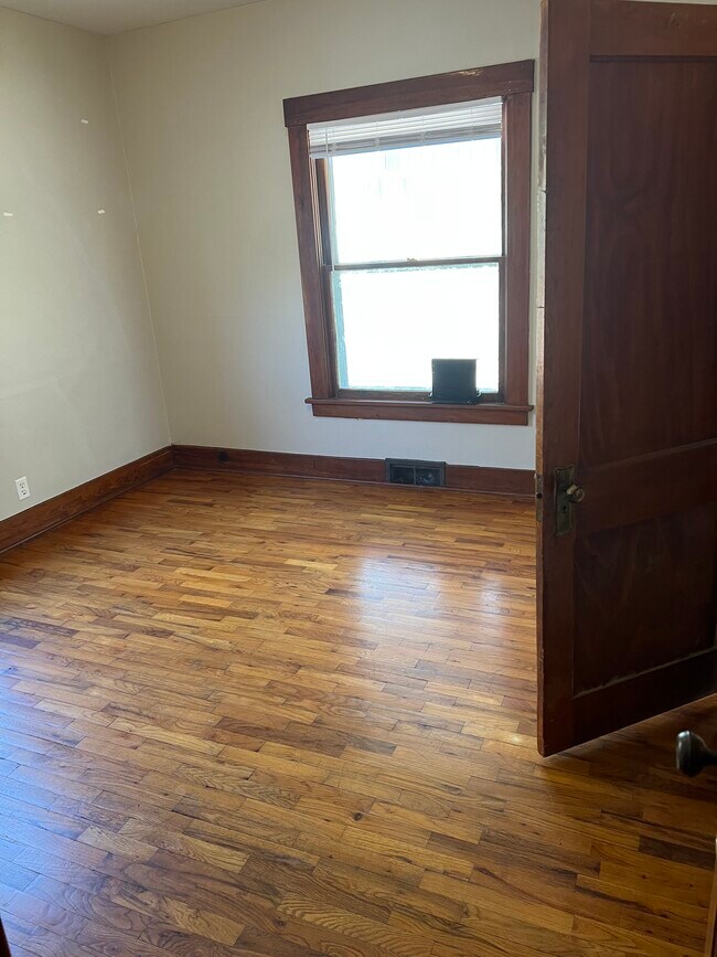 500 S Eleventh St, Salina, KS 67401 House Rental in Salina, KS