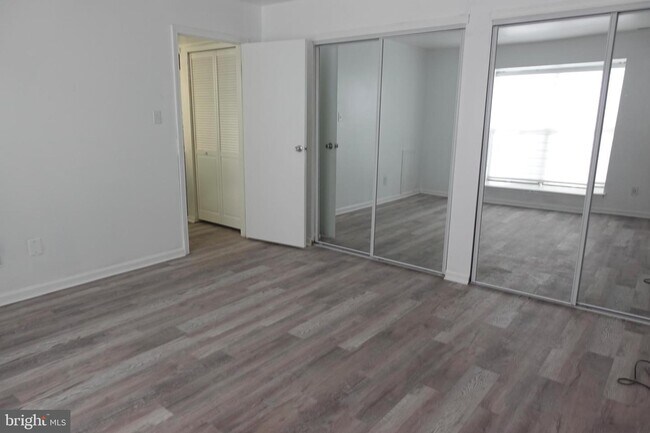 Building Photo - 312 Park Pl Dr