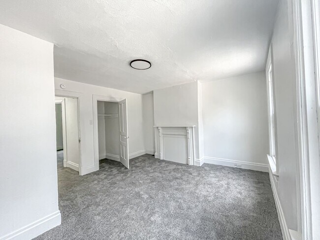 Building Photo - Available June - Completely renovated 2 be...