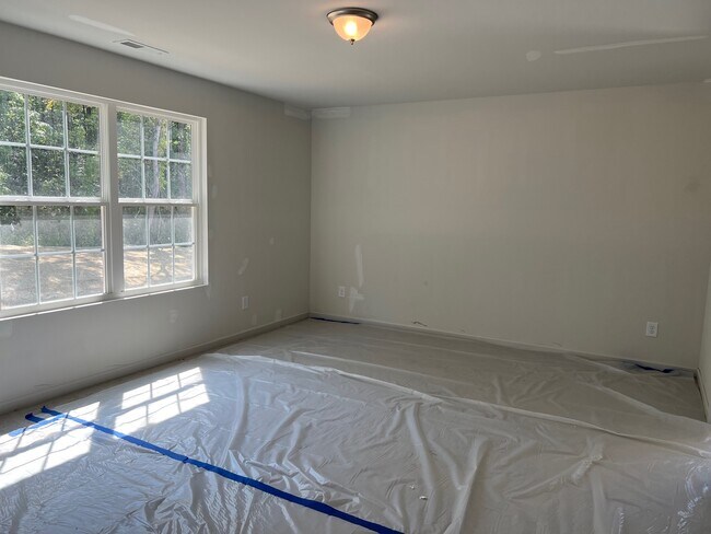 Foto del edificio - 3321 Slippery Elm Dr
