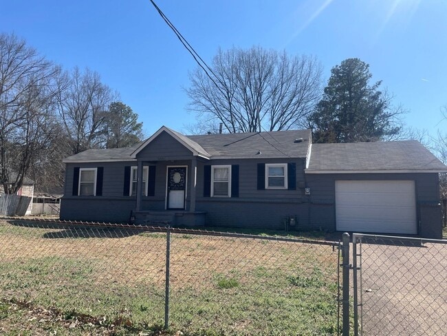 Photo - 1231 Pera Ave House