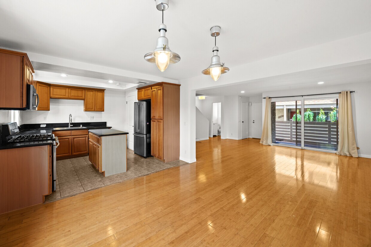 Foto principal - 18333 Hatteras St