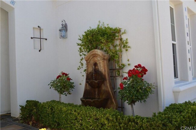 Foto del edificio - Luxury 4 Bedroom 3 Bath single family home...
