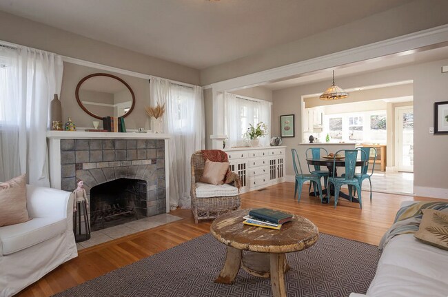 Foto del edificio - 4433 Brookdale Ave