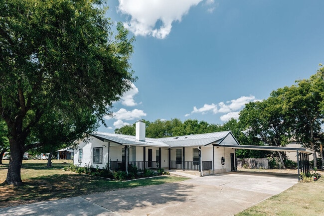 Building Photo - 120 Horace Howard Dr