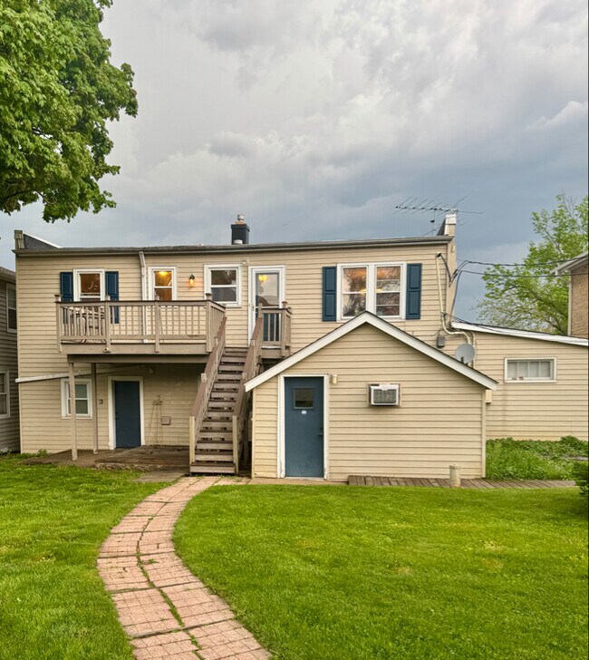 Foto del edificio - 622 Milwaukee St