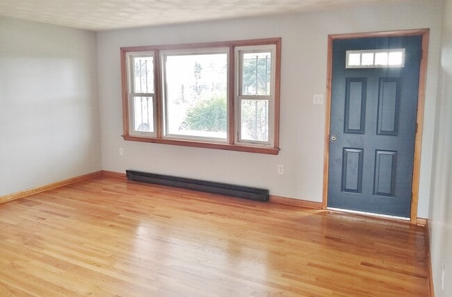 Foto del edificio - 2 Bed / 1-1/2 Bath Single Family Home