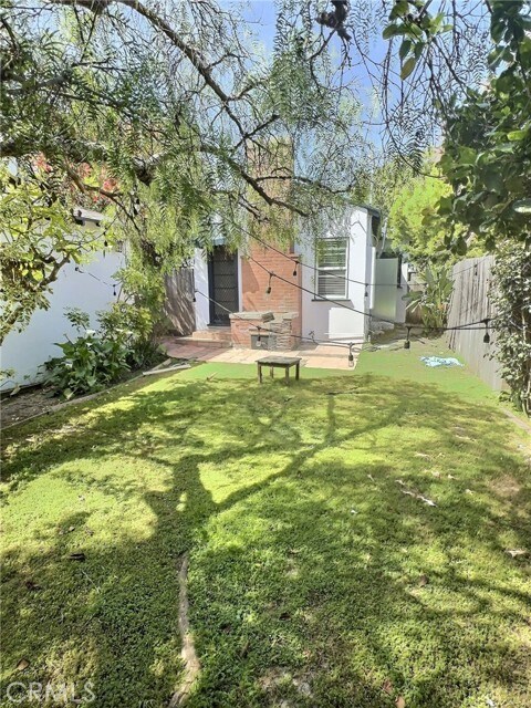 Foto del edificio - 3484 Ashwood Ave