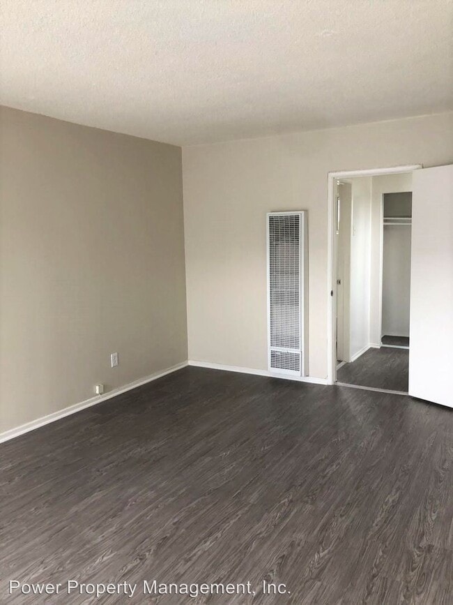 Building Photo - 821 N Eucalyptus Ave