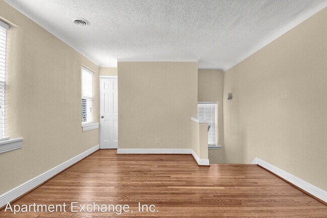 Foto del edificio - 7046 Dartmouth Ave