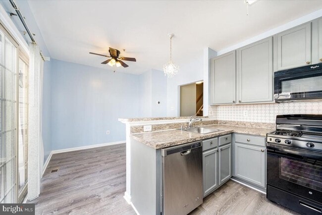 Foto del edificio - 12121 Amber Ridge Cir
