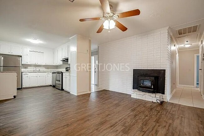 Foto del edificio - 4712 Brenthaven Rd