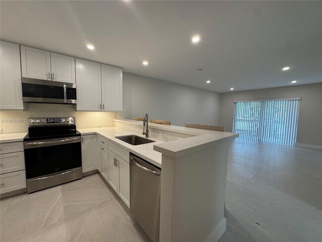 Foto del edificio - 7815 Camino Real