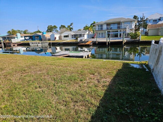 Building Photo - 13240 Starfish Dr