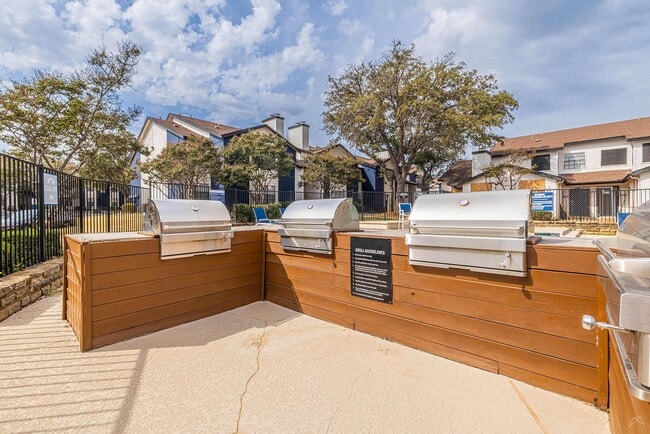 _UPDATE-PrescottPark-ExAm-008-11242025-S - Prescott Park Apartment Homes