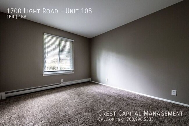 Foto del edificio - 1600 Light Road