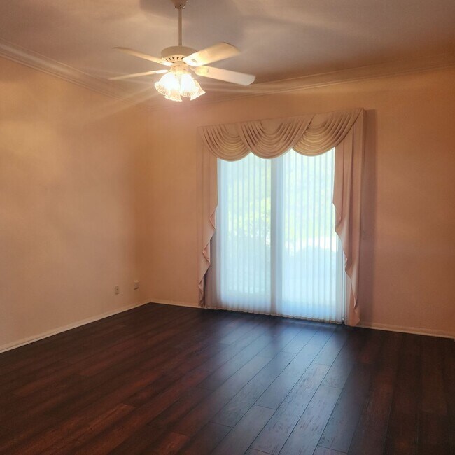 Foto del edificio - Single Level House in Carlsbad, 4 bed 2.5 bath, 3 car garage on a Cul de sac