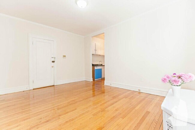 Foto del edificio - 439 W Melrose St