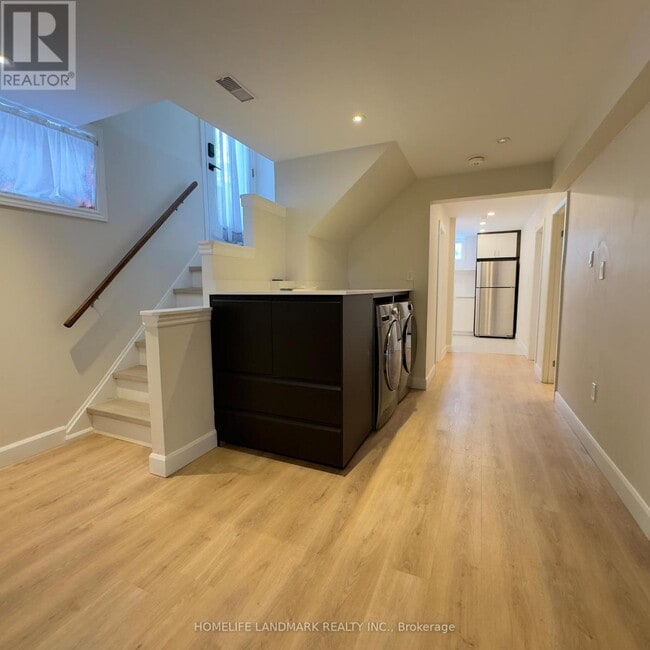 Building Photo - 25 Lynnbrook Dr