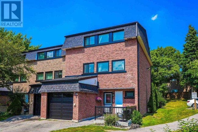 Building Photo - 14 Poplar Crescent