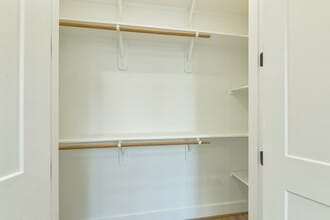 Building Photo - 162 Wallace St