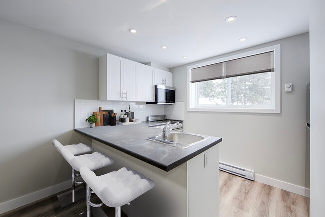 Building Photo - 112 Breckenridge Drive