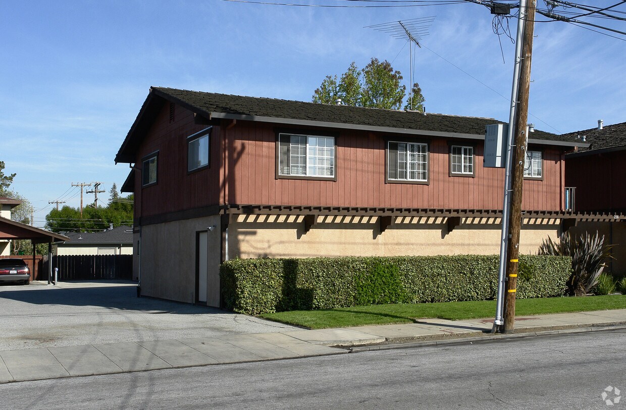 Foto del edificio - 238 Poplar Ave