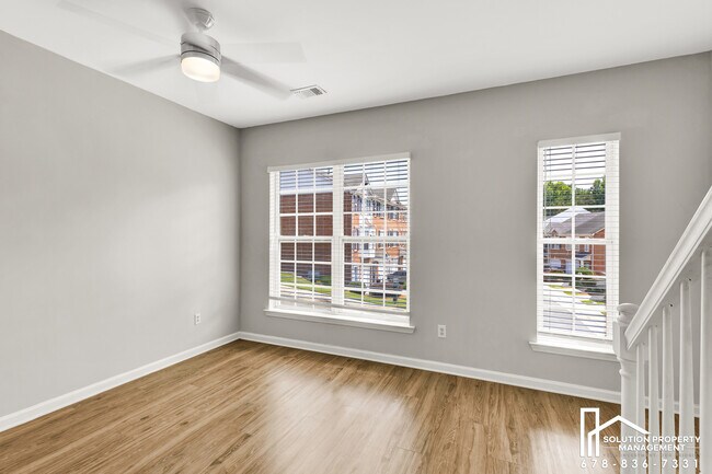 Building Photo - 3160 Mill Springs Cir NE