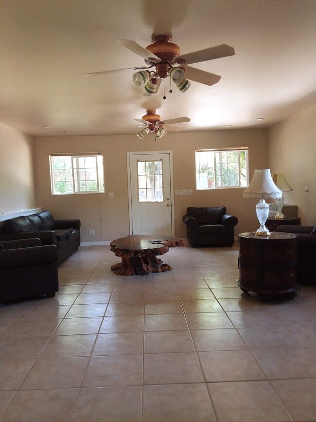 Building Photo - 770 Haines Ct