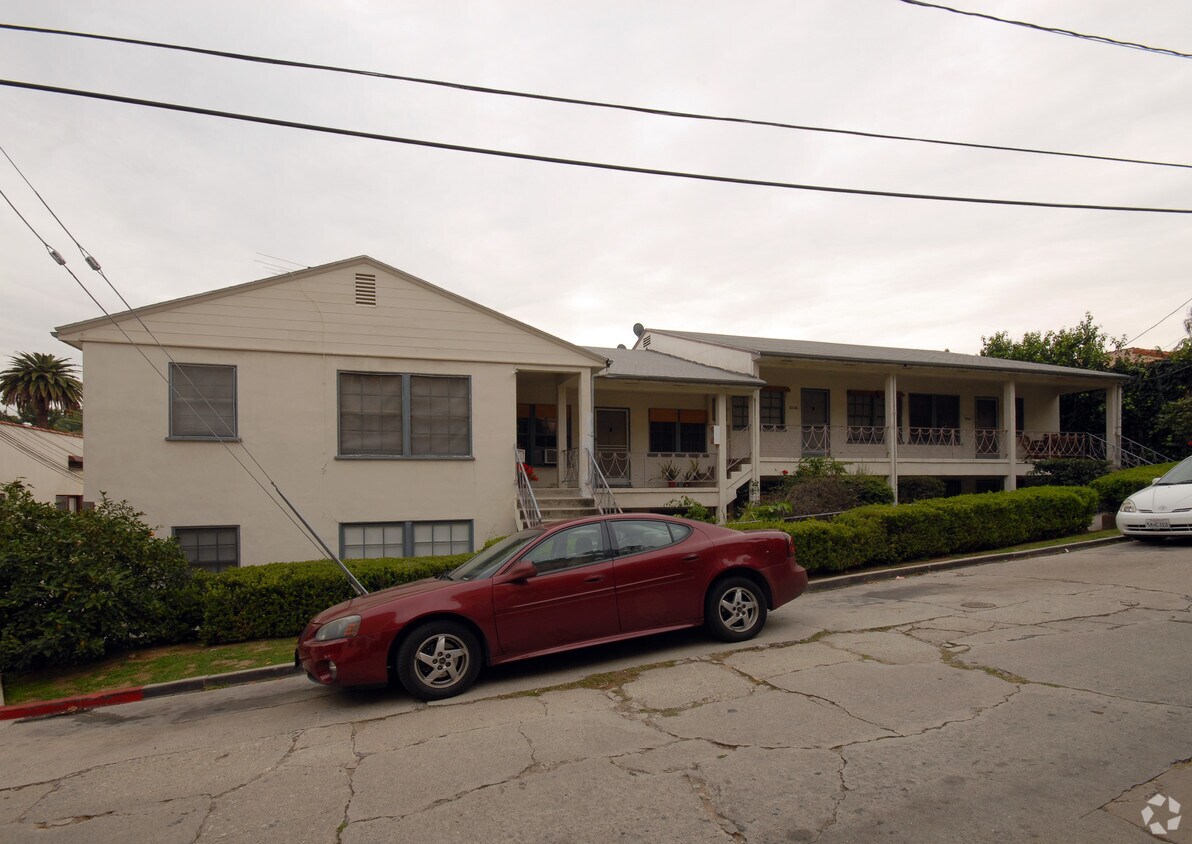 2238 N Gower St, Los Angeles, CA 90068 Apartments in Los Angeles, CA