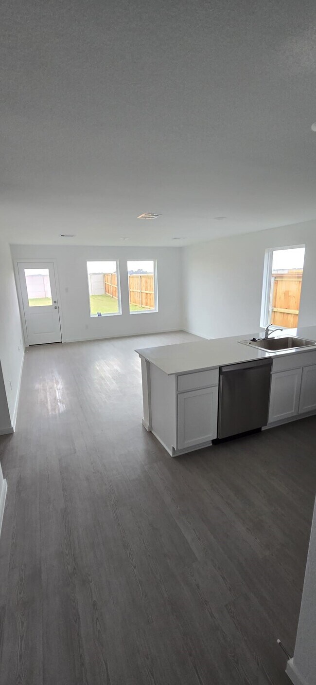 Foto del edificio - 26523 Pampas Grass Ln