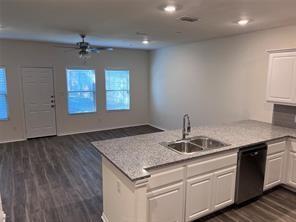 Building Photo - 690 Union St