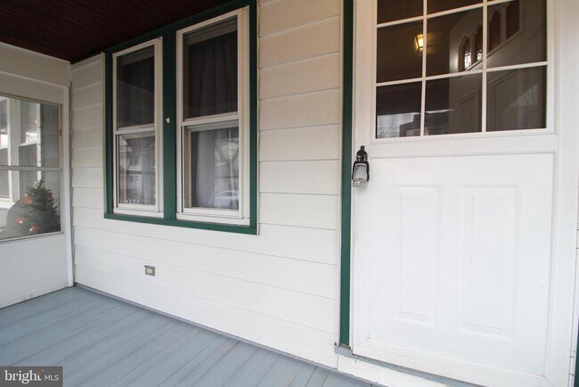 Building Photo - 42 Bismarck Ave