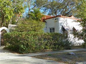 Building Photo - 1701 Siesta Dr