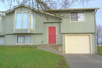 Building Photo - 10809-10811 E Nora Ave