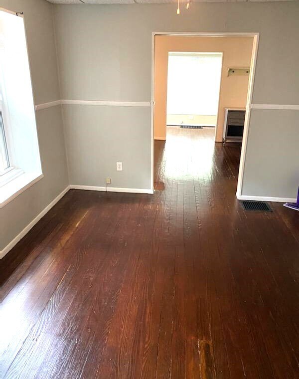 Foto del edificio - 219 E Oak St