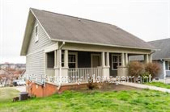 Building Photo - 1000 Knoxville College Dr