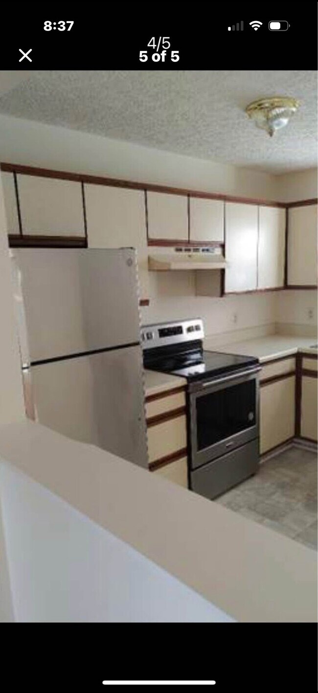 Foto del edificio - 125 White Pine Ct